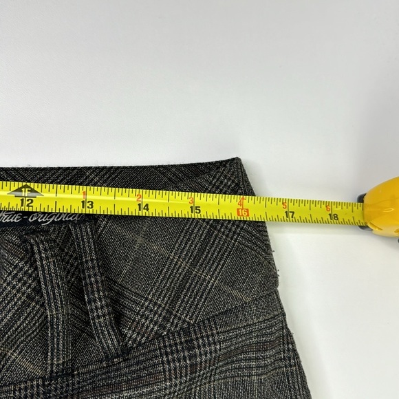 Makers  of the Original brown houndstooth check long dress shorts - Picture 7 of 9